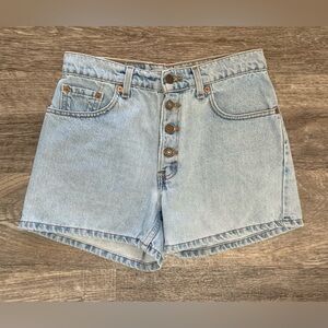 Levi’s Women’s Vintage Jean Shorts- Size 0-2- GUC